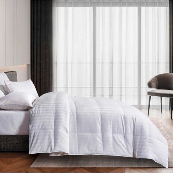 Hotel Grand Bedding Hotel Grand White Down Queen Comforter 9 X 98